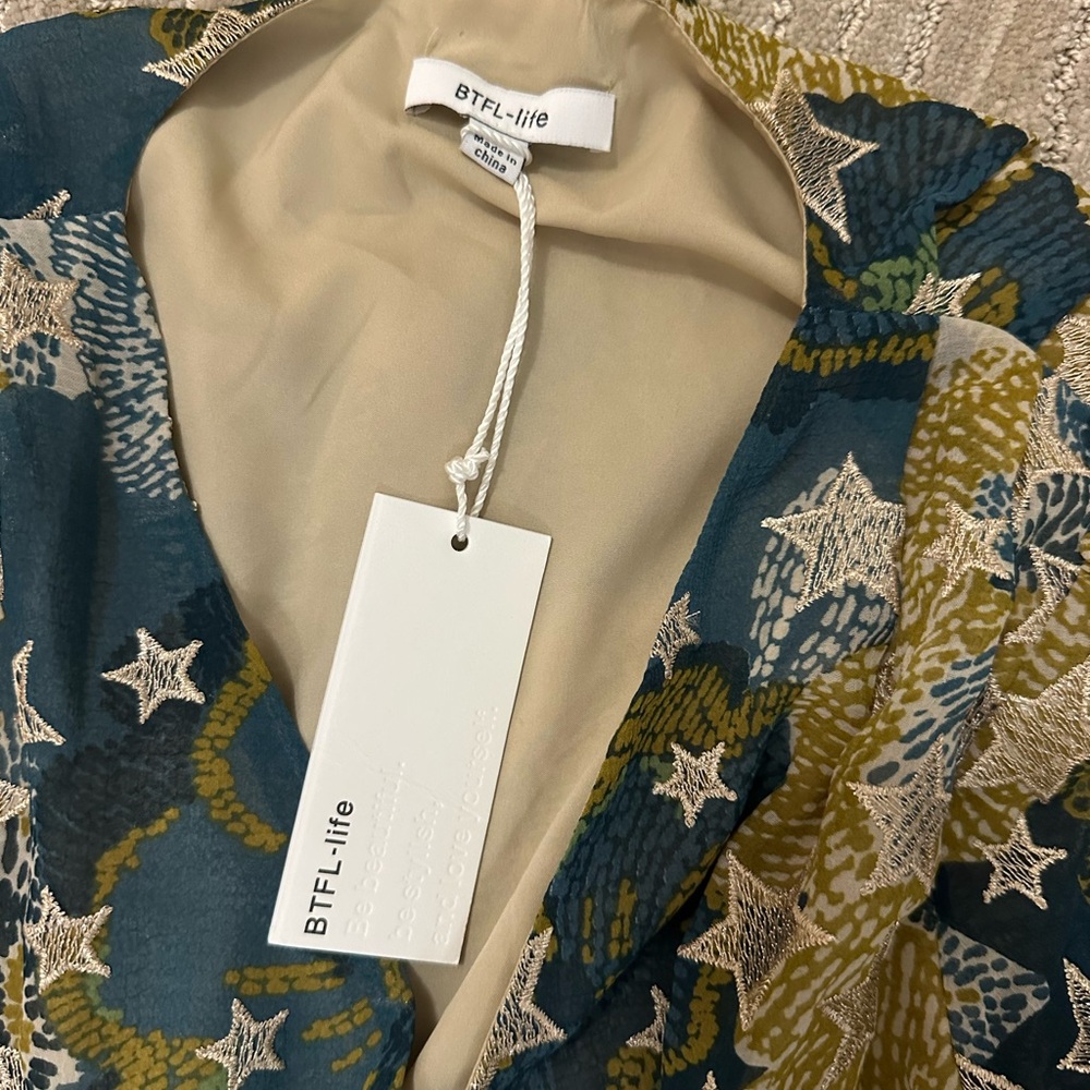 Long Sleeve Crossover Patterned Mini Dress -size S - Picture 2 of 3